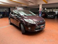 Usata Ford Fiesta 82 CV (60 kW) 2010 Grigio Utilitaria
