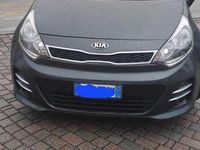 Usata Kia Rio 75 CV (55 kW) 2017 Grigio Berlina