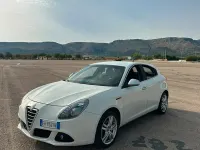 Usata Alfa Romeo Giulietta 105 CV (77 kW) 2012 Bianco Utilitaria