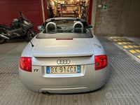 Usata Audi TT Roadster 149 CV (109 kW) 2001 Grigio Cabrio