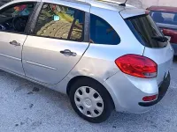 Usado Renault Clio II 54 CV (39 kW) 2010 Gris Berlina