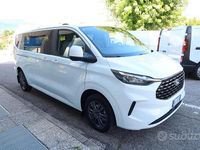 Usata Ford Tourneo Titanium 136 CV (100 kW) 2024 Bianco Monovolume