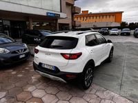 Używany Kia Stonic Style 100 KM (73 kW) 2023 Biały SUV