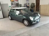 Usata Mini Cooper 116 CV (85 kW) 2004 Verde Utilitaria