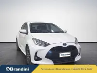 Usata Toyota Yaris Hybrid Trend 92 CV (67 kW) 2021 Bianco Berlina
