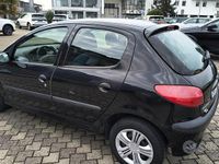 Usata Peugeot 206 75 CV (55 kW) 2001 Nero Berlina