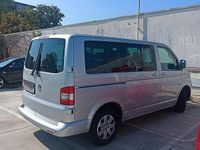 Usata VW Caravelle 102 CV (75 kW) 2008 Grigio Monovolume