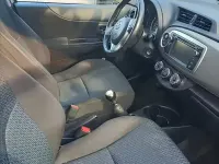 Usata Toyota Yaris 90 CV (66 kW) 2013 Bianco Utilitaria
