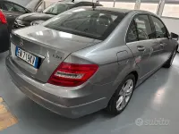 Usata Mercedes C220 170 CV (125 kW) 2011 Grigio Berlina