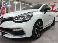 Käytetty Renault Clio IV R.S. 220 HP (161 kW) 2016 Valkoinen Sedan