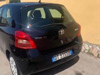 Usata Toyota Yaris 87 CV (63 kW) 2008 Nero Utilitaria