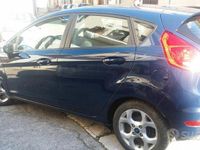 Usata Ford Fiesta 80 CV (58 kW) 2012 Blu/azzurro Utilitaria