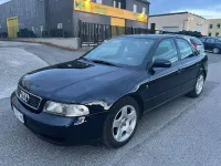 Usata Audi A4 179 CV (131 kW) 1998 Blu/azzurro Berlina