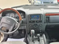 Usata Jeep Grand Cherokee Overland 163 CV (119 kW) 2004 Argento SUV