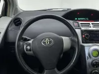 Usata Toyota Yaris 69 CV (50 kW) 2007 Grigio Utilitaria