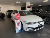 Usata VW Golf VIII Style 116 CV (85 kW) 2021 Bianco Berlina