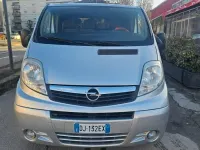 Usata Opel Vivaro 114 CV (83 kW) 2007 Argento Monovolume