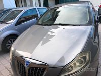 Usata Lancia Delta 120 CV (88 kW) 2011 Grigio Utilitaria