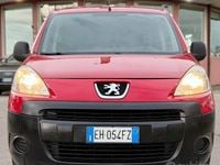 Usata Peugeot Partner 90 CV (66 kW) 2011 Rosso Monovolume