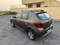 Usata Dacia Sandero Stepway 90 CV (66 kW) 2017 Marrone Berlina