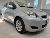 Usata Daihatsu Charade 100 CV (73 kW) 2012 Argento Berlina