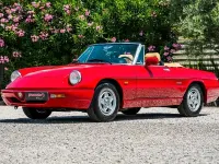 Usata Alfa Romeo Spider 106 CV (77 kW) 1990 Rosso Cabrio