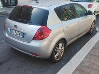 Usata Kia Ceed 116 CV (85 kW) 2007 Grigio Utilitaria