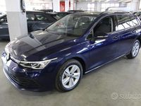 Usata VW Golf VIII Life 131 CV (96 kW) 2022 Blu Station wagon