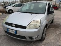 Usata Ford Fiesta 75 CV (55 kW) 2003 Grigio Utilitaria