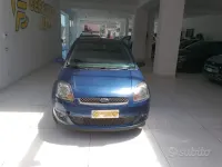 Usata Ford Fiesta Titanium 68 CV (50 kW) 2008 Blu metallizzato Utilitaria