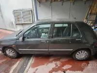 Usata Renault Clio 58 CV (42 kW) 1992 Verde Utilitaria