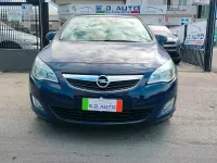 Usata Opel Astra Cosmo 140 CV (102 kW) 2010 Blu Berlina