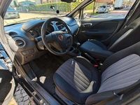 Usata Fiat Punto Lounge 95 CV (69 kW) 2018 Blu/azzurro Utilitaria