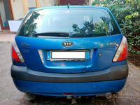 Usata Kia Rio 110 CV (80 kW) 2007 Blu Berlina