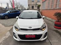 Usata Kia Rio Active 75 CV (55 kW) 2015 Bianco Berlina