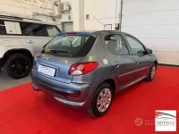 Usata Peugeot 206 60 CV (44 kW) 2009 Argento Berlina