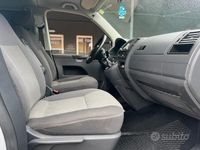 usata VW Caravelle Trasporter T5 8 posti