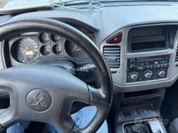 Usado Mitsubishi Pajero 160 CV (117 kW) 2005 Gris SUV