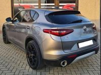 Usata Alfa Romeo Stelvio Executive 209 CV (153 kW) 2017 Grigio SUV
