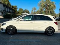 Begagnad Mercedes B200 156 HK (114 kW) 2017 Vit Minibuss