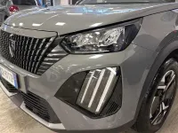 Usata Peugeot 2008 Allure 101 CV (74 kW) 2024 Grigio SUV