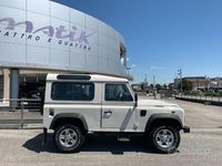 Usado Land Rover Defender 122 CV (89 kW) 2008 Blanco Familiar