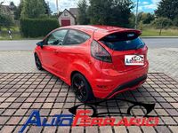 Usata Ford Fiesta Sport 182 CV (133 kW) 2016 Rosso Utilitaria