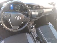 usata Toyota Auris 1.8 Hybrid 5 porte Lounge