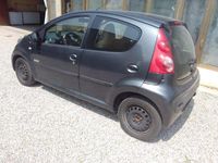 Usata Peugeot 107 54 CV (39 kW) 2006 Utilitaria