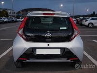 Usata Toyota Aygo Connect Style 72 CV (52 kW) 2020 Grigio Utilitaria