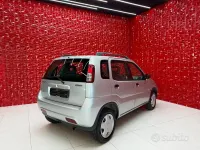 Usata Suzuki Ignis GL 83 CV (61 kW) 2001 Grigio Utilitaria