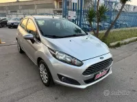 Usata Ford Fiesta 60 CV (44 kW) 2014 Grigio Utilitaria