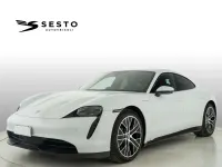 Usata Porsche Taycan 239 kW (326 CV) 2022 Bianco Berlina