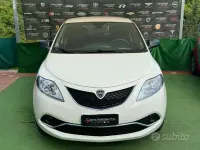 Usata Lancia Ypsilon Silver 85 CV (62 kW) 2016 Bianco Utilitaria